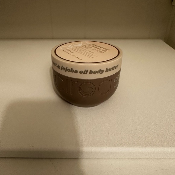 Ciroa Oat Extract & Jojoba Oil Body Butter Nourish 15.8oz - Picture 3 of 5